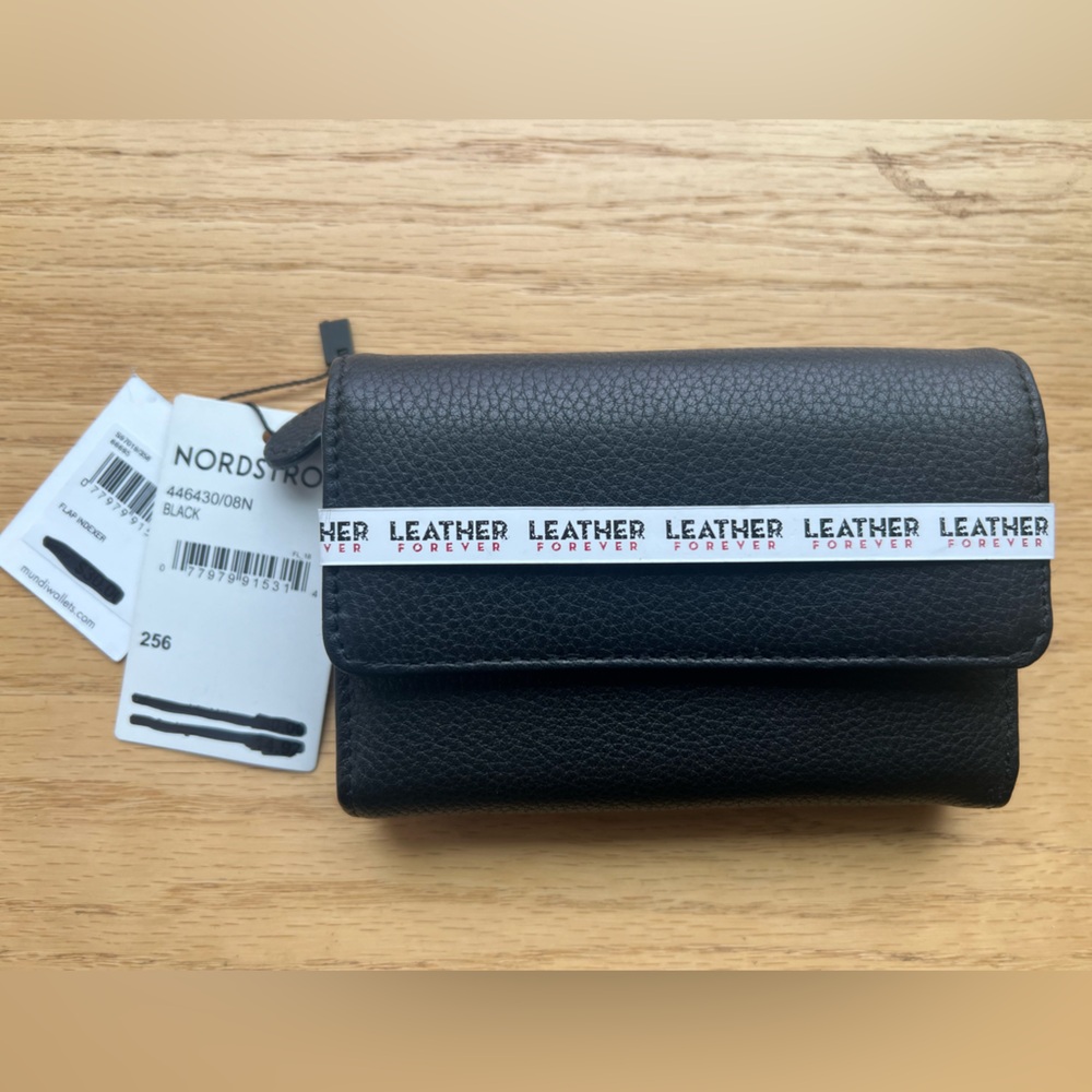 Mundi Wallet: Black